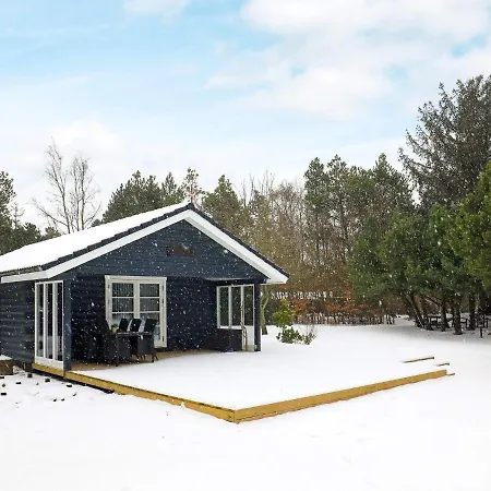 4 Person Holiday Home In Bl Vand * Ho