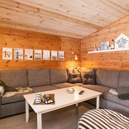 Holiday home 4 Person Holiday Home In Bl Vand Ho